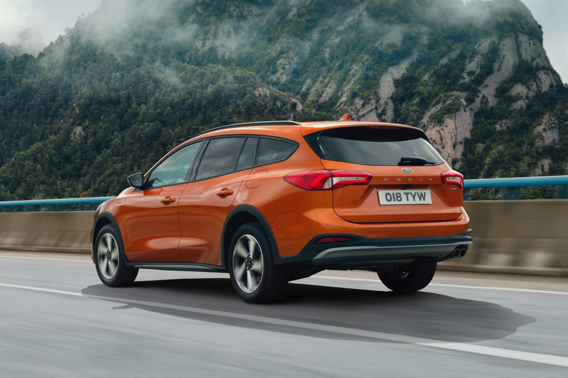 0d92b254-2019-focus-active-wagon-10