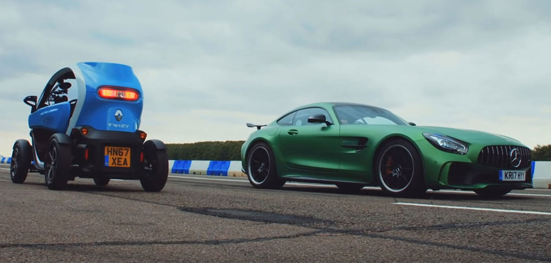 Twizy-vs-AMG-GT-R