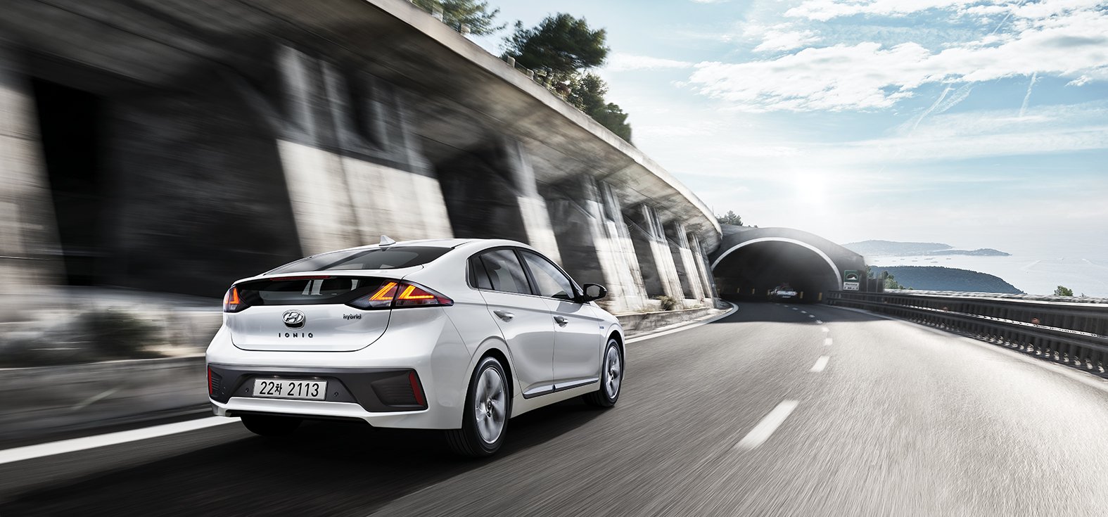 4f9e38cf-2020-hyundai-ioniq-hybrid-phev-2