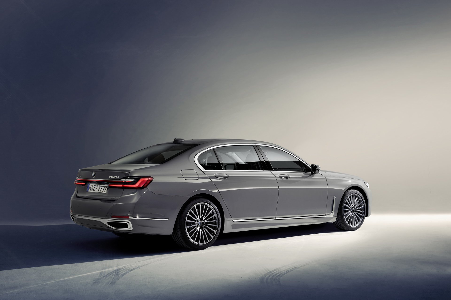 6e7cea4e-2019-bmw-7-series-05