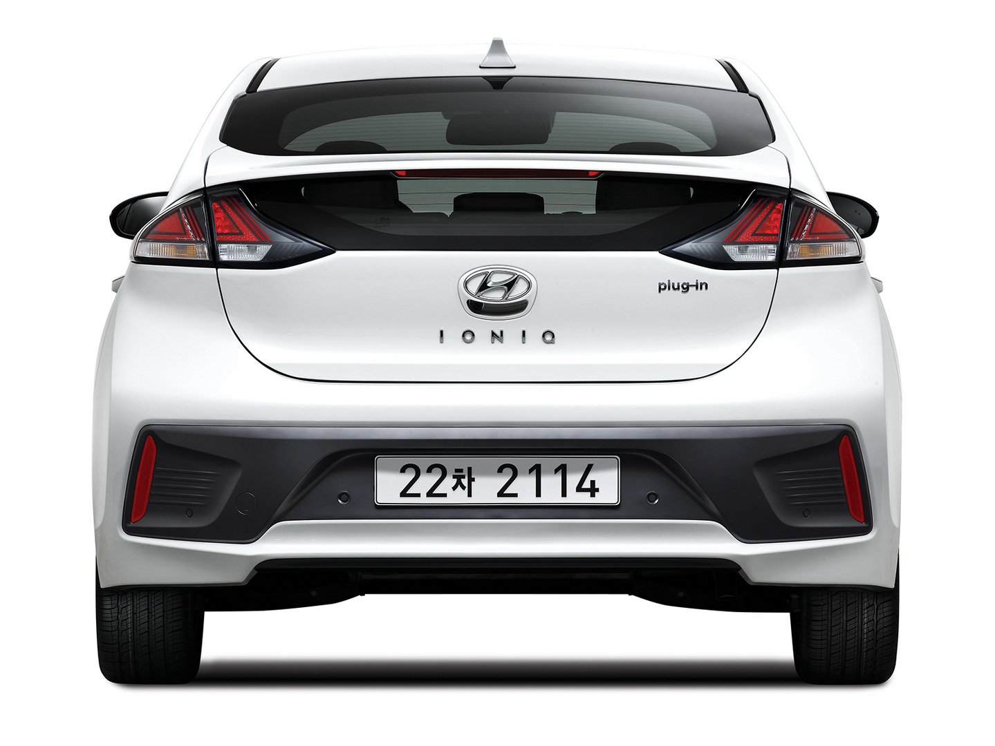 8fd294de-2020-hyundai-ioniq-hybrid-phev-5