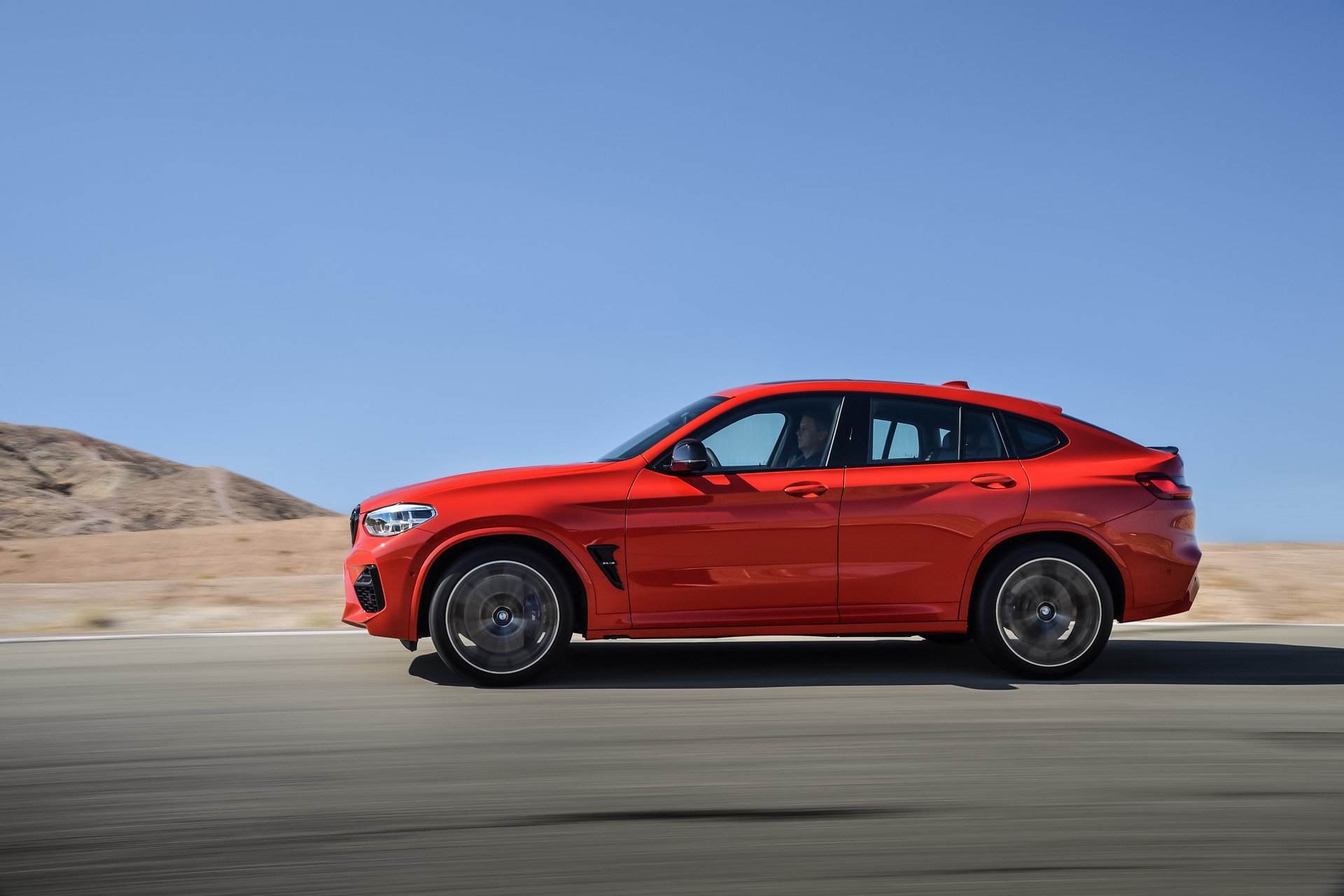 bac8acc1-2020-bmw-x3-m-and-x4-m-29