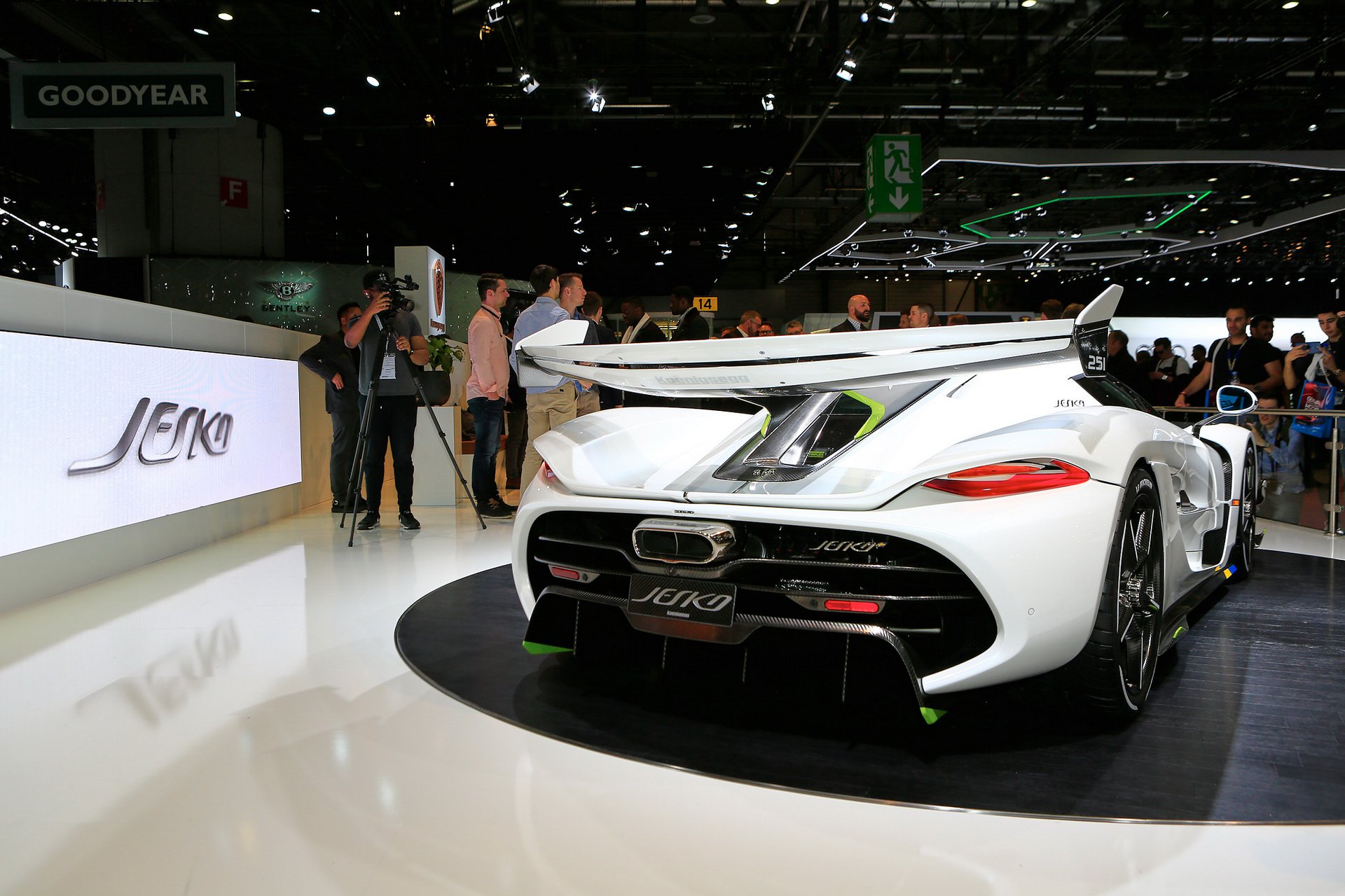 ac8ba3d1-koenigsegg-jesko-sold-out-3
