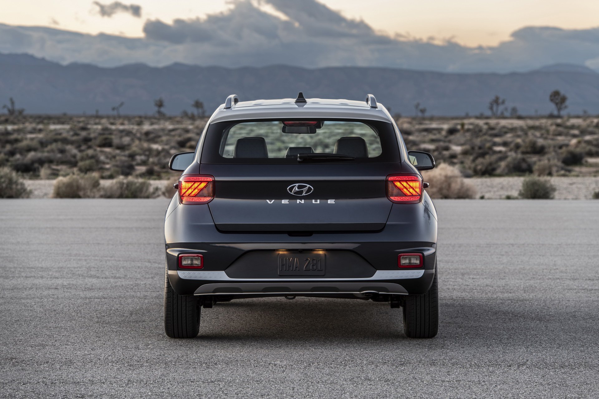 c027423c-hyundai-venue014