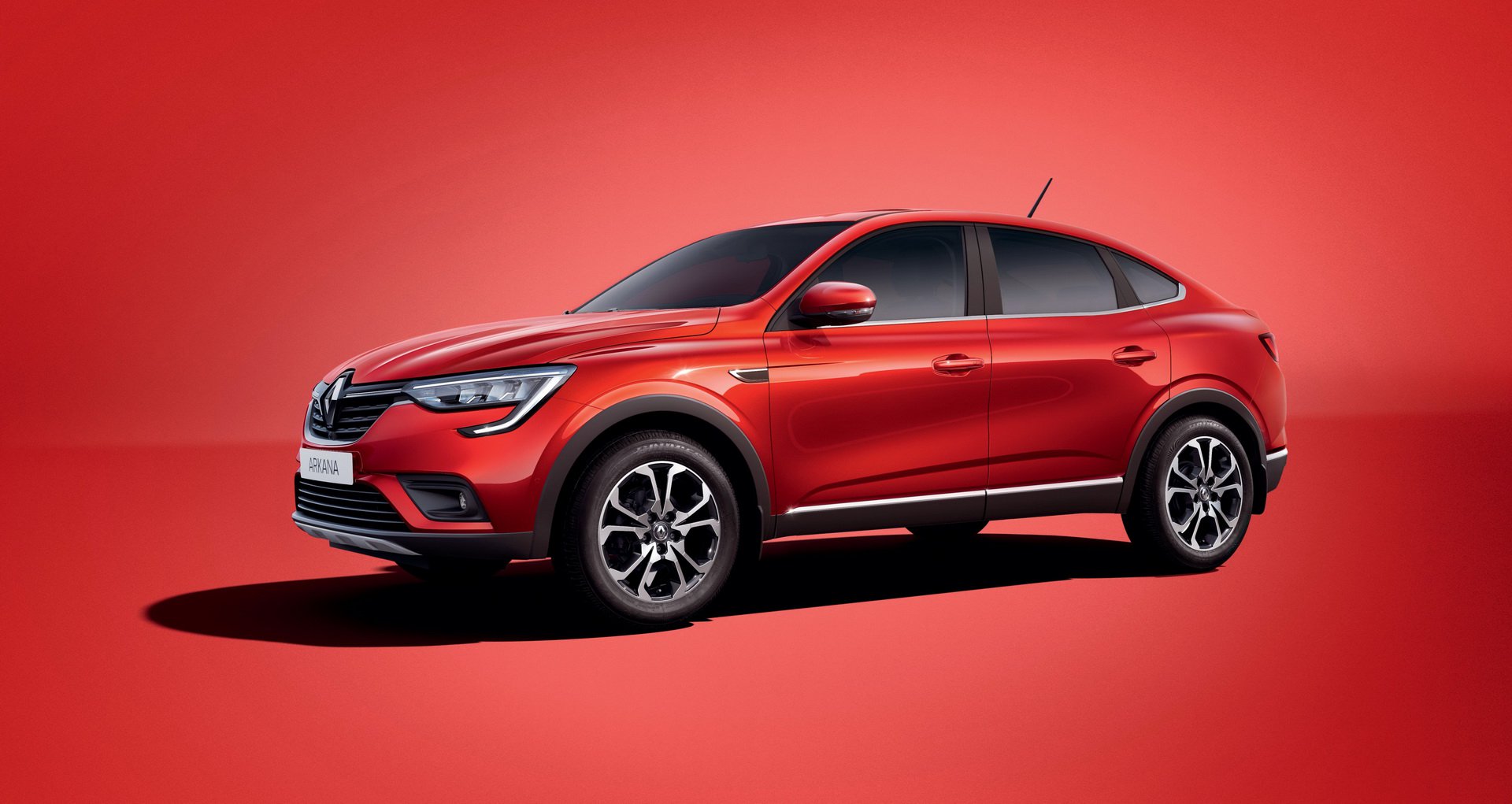 06479342-2020-renault-arkana-russia-6