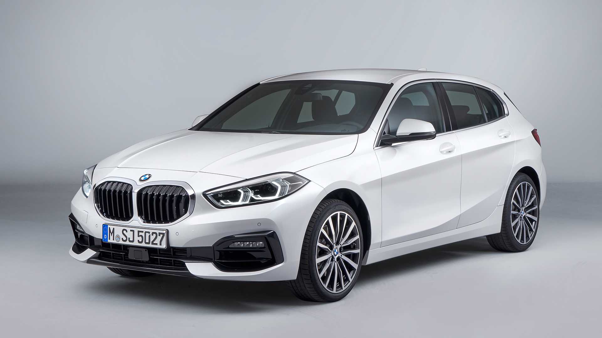24199a8a-bmw-1-series-48