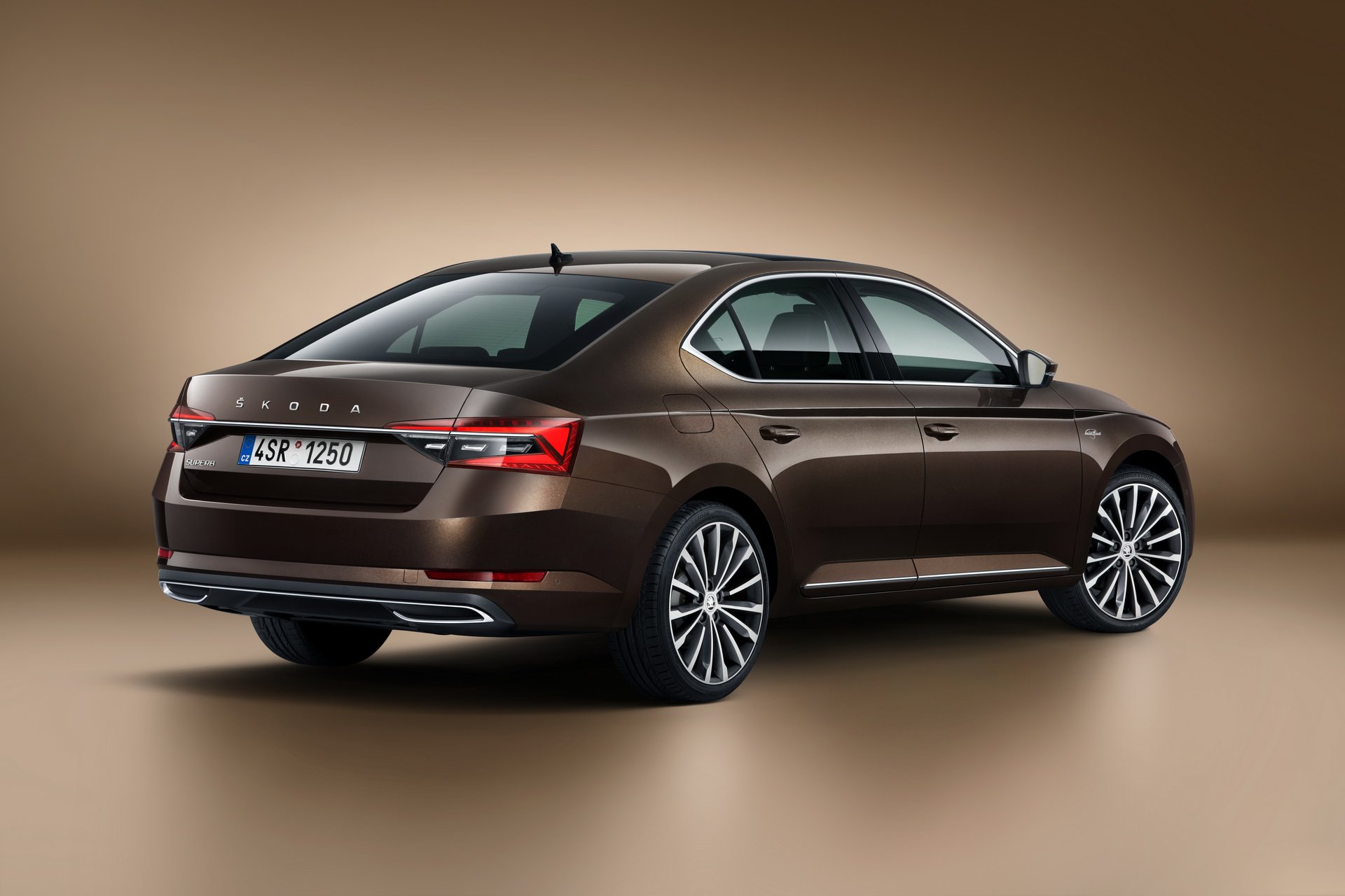 9cac8df1-2020-skoda-superb-unveiled-officially-9
