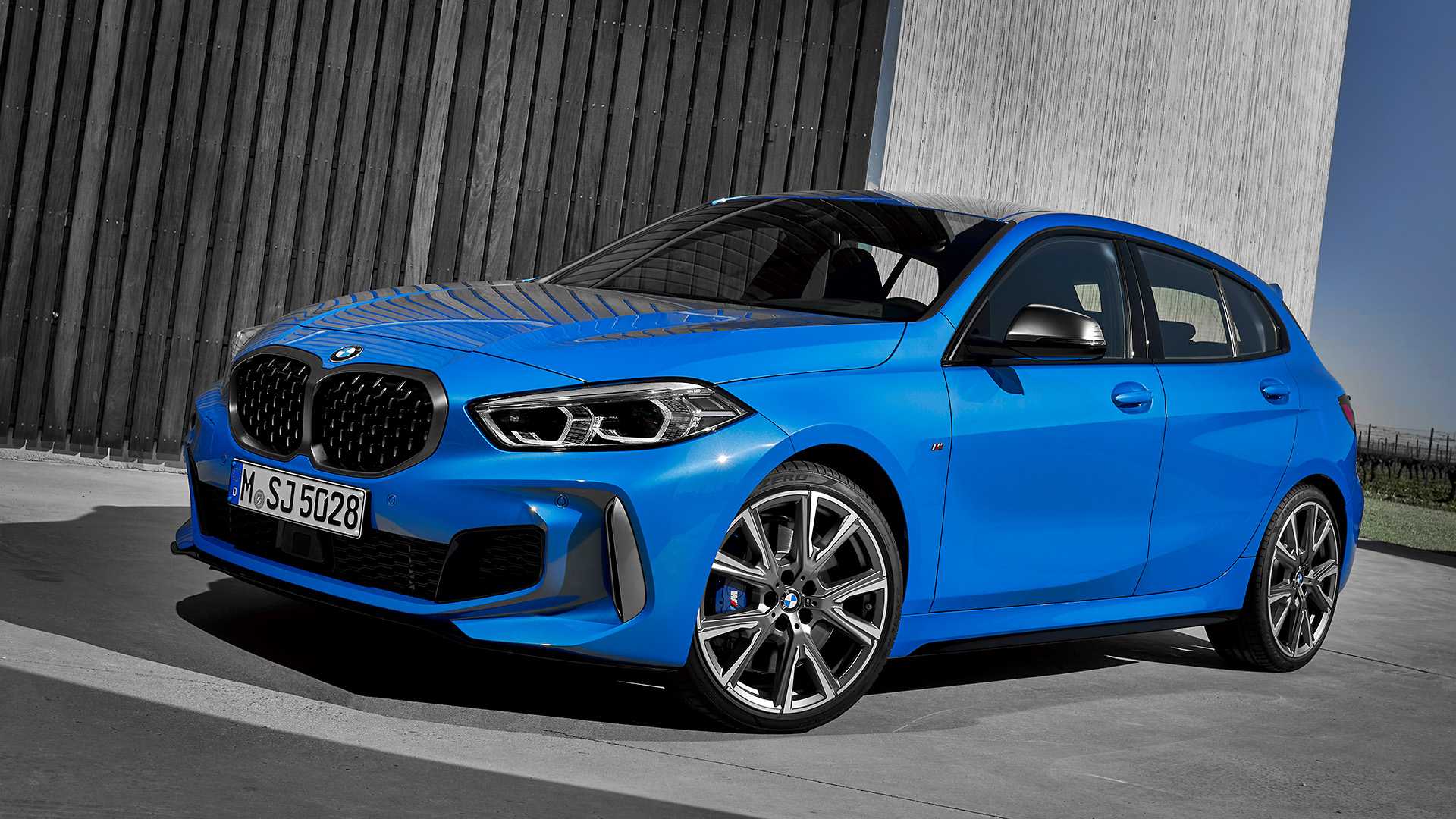 b056c2ce-bmw-1-series-2
