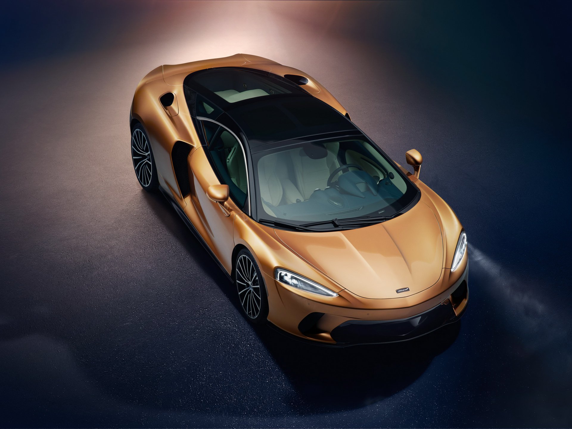 c071e4ff-2020-mclaren-gt-unveiled-official-1