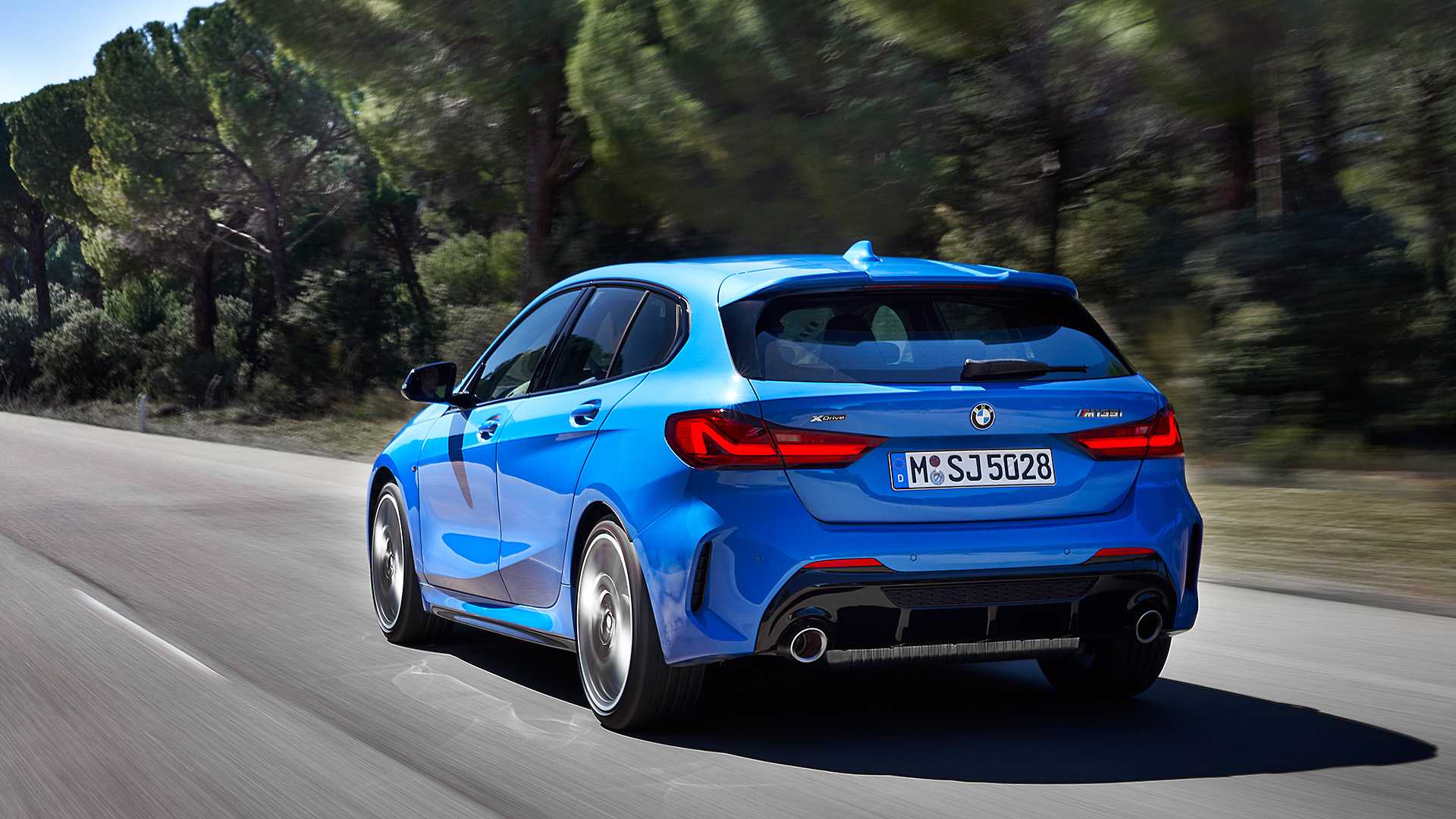 f83ea5cc-bmw-1-series-18