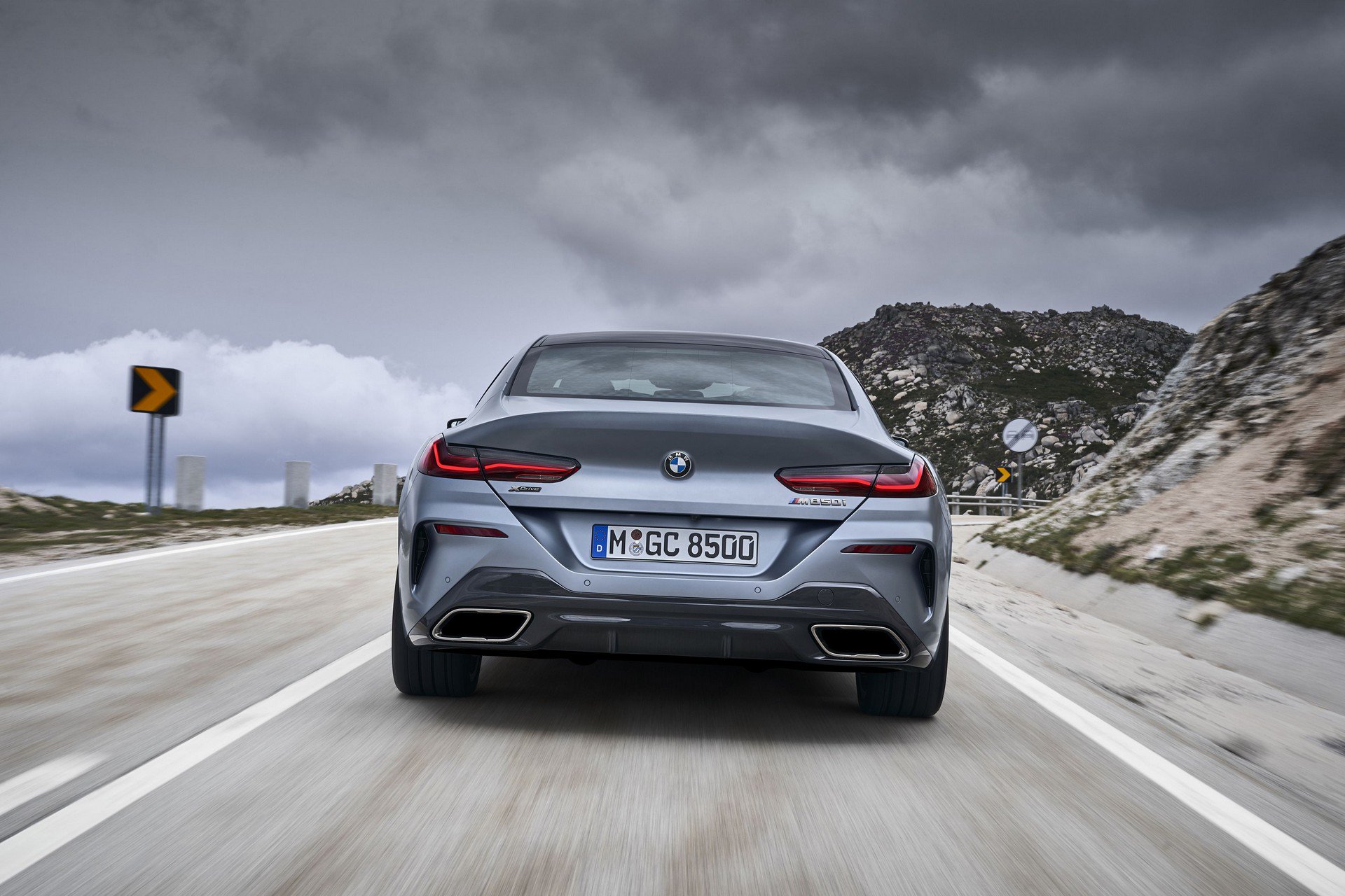 073449b9-2020-bmw-8-series-gran-coupe-9