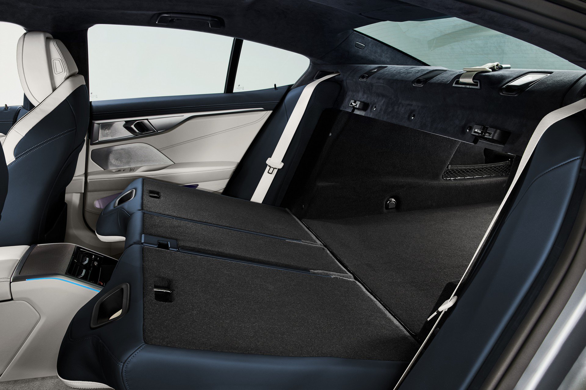 0bc1af6d-2020-bmw-8-series-gran-coupe-71