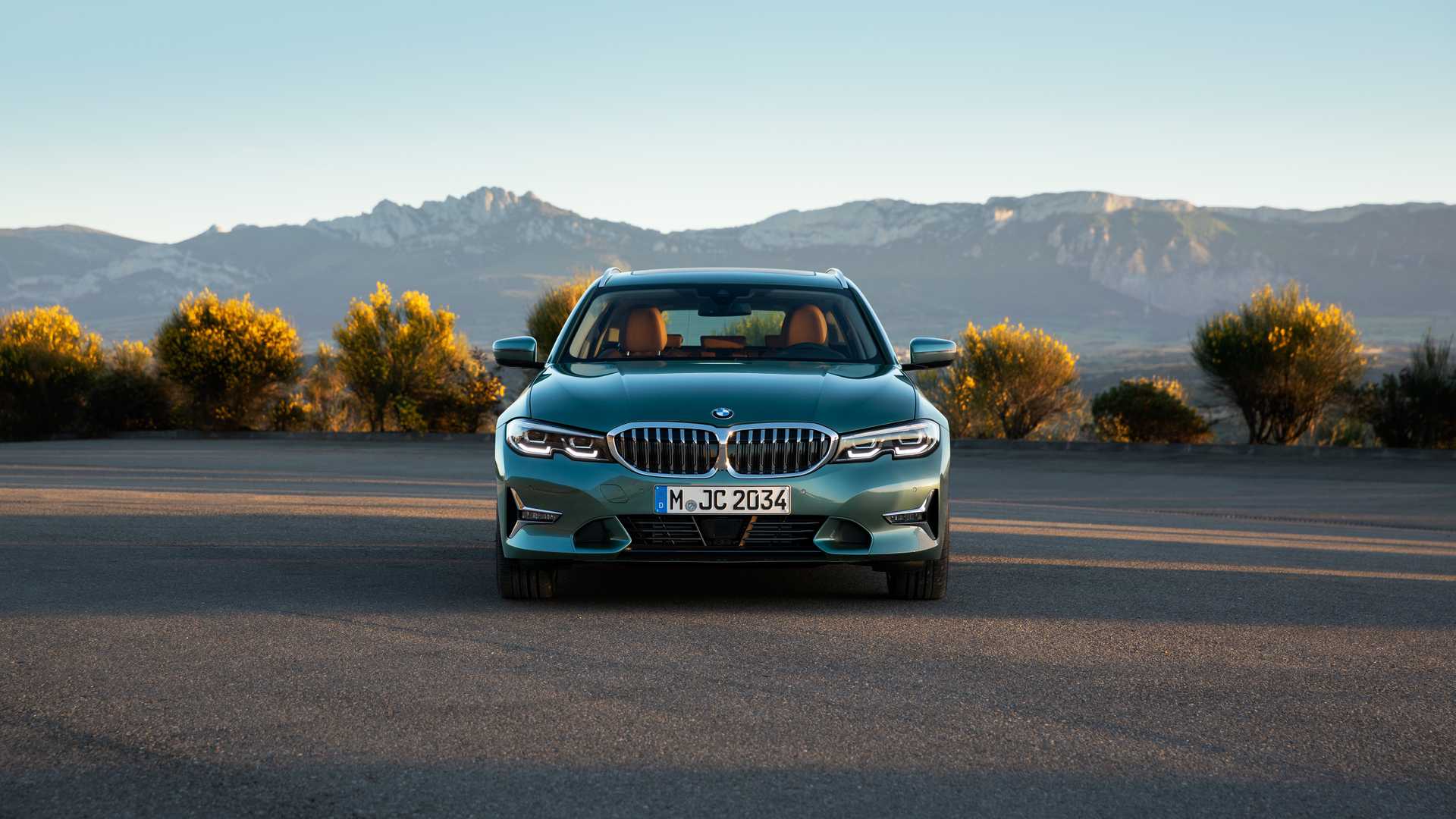 0c5ff81a-bmw-3-series-touring-4