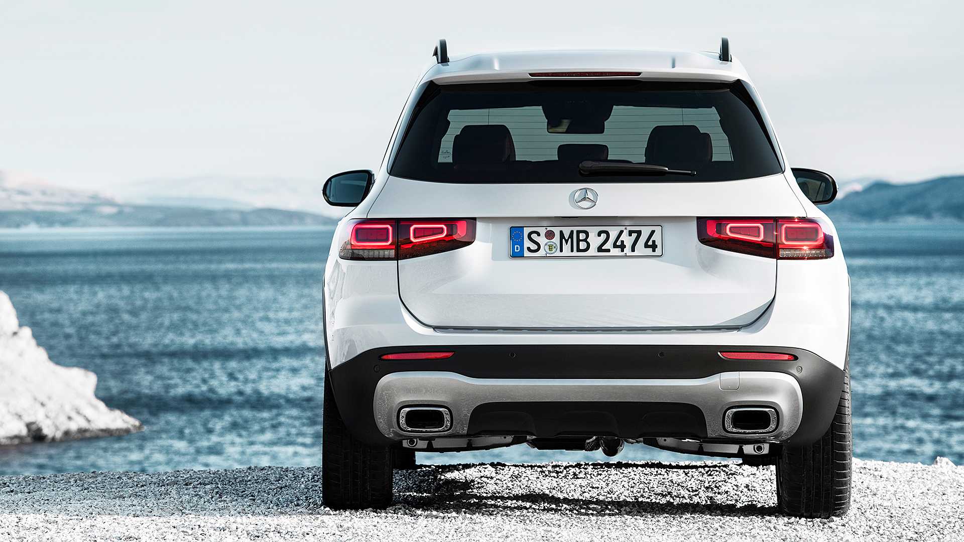 b07c0aa6-mercedes-benz-glb-19