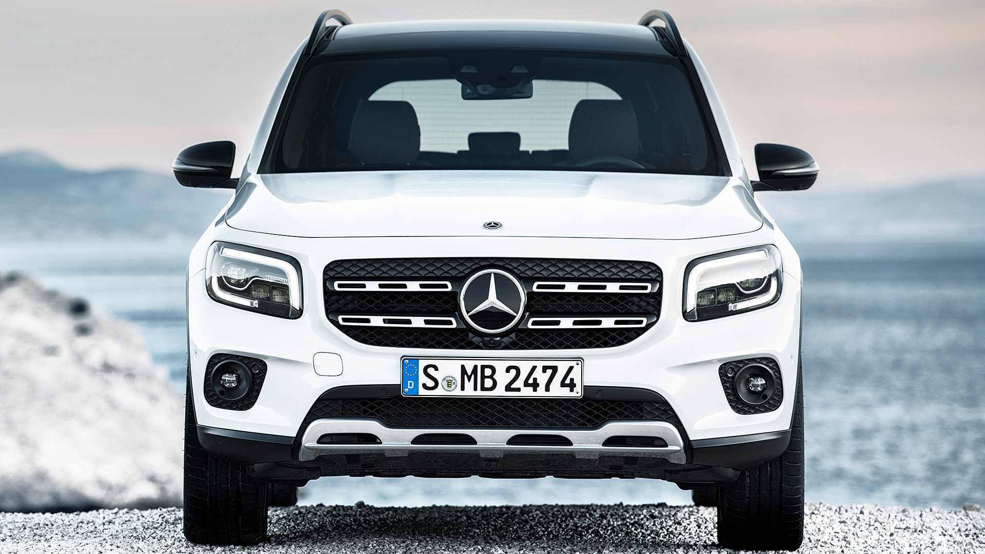 d07f01e1-mercedes-benz-glb-15