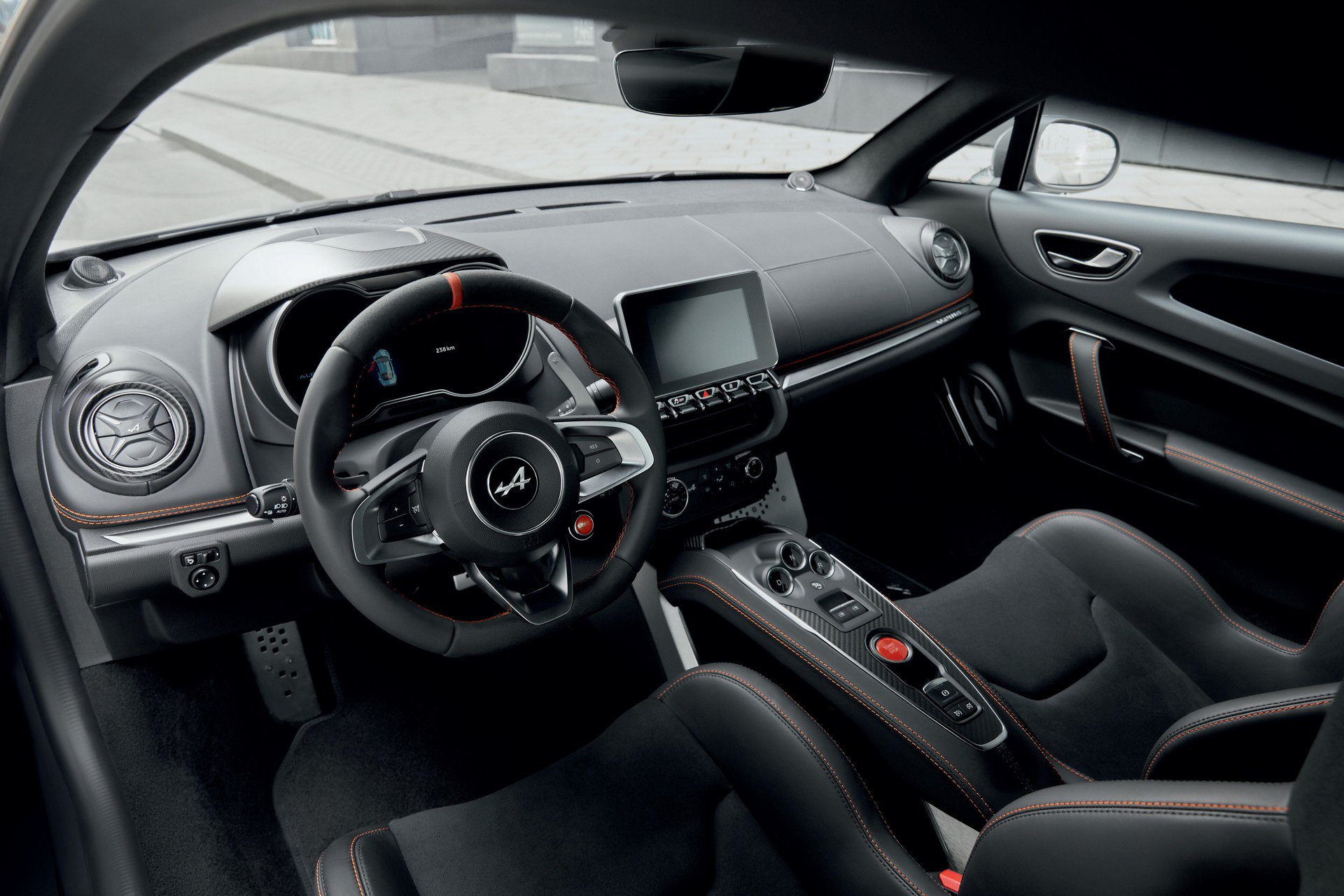 d0916e2f-2019-alpine-a110s-1