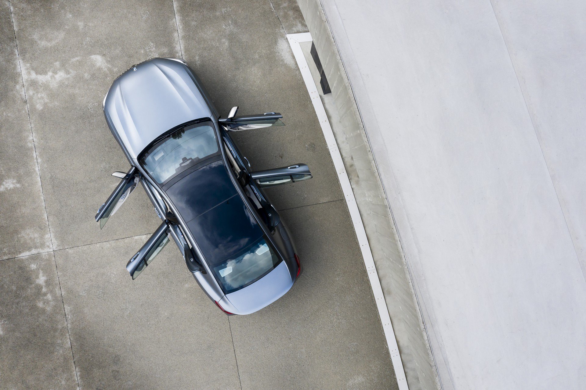 e7736a50-2020-bmw-8-series-gran-coupe-3