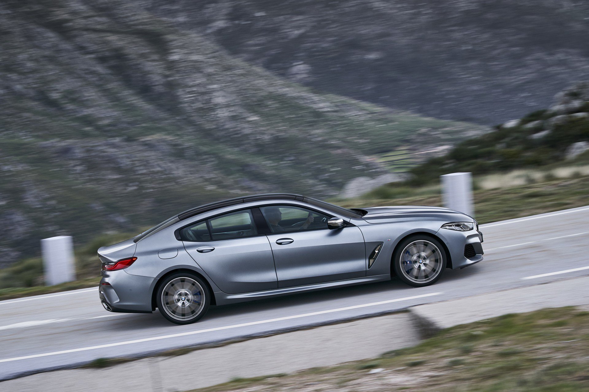 ece00fd4-2020-bmw-8-series-gran-coupe-10
