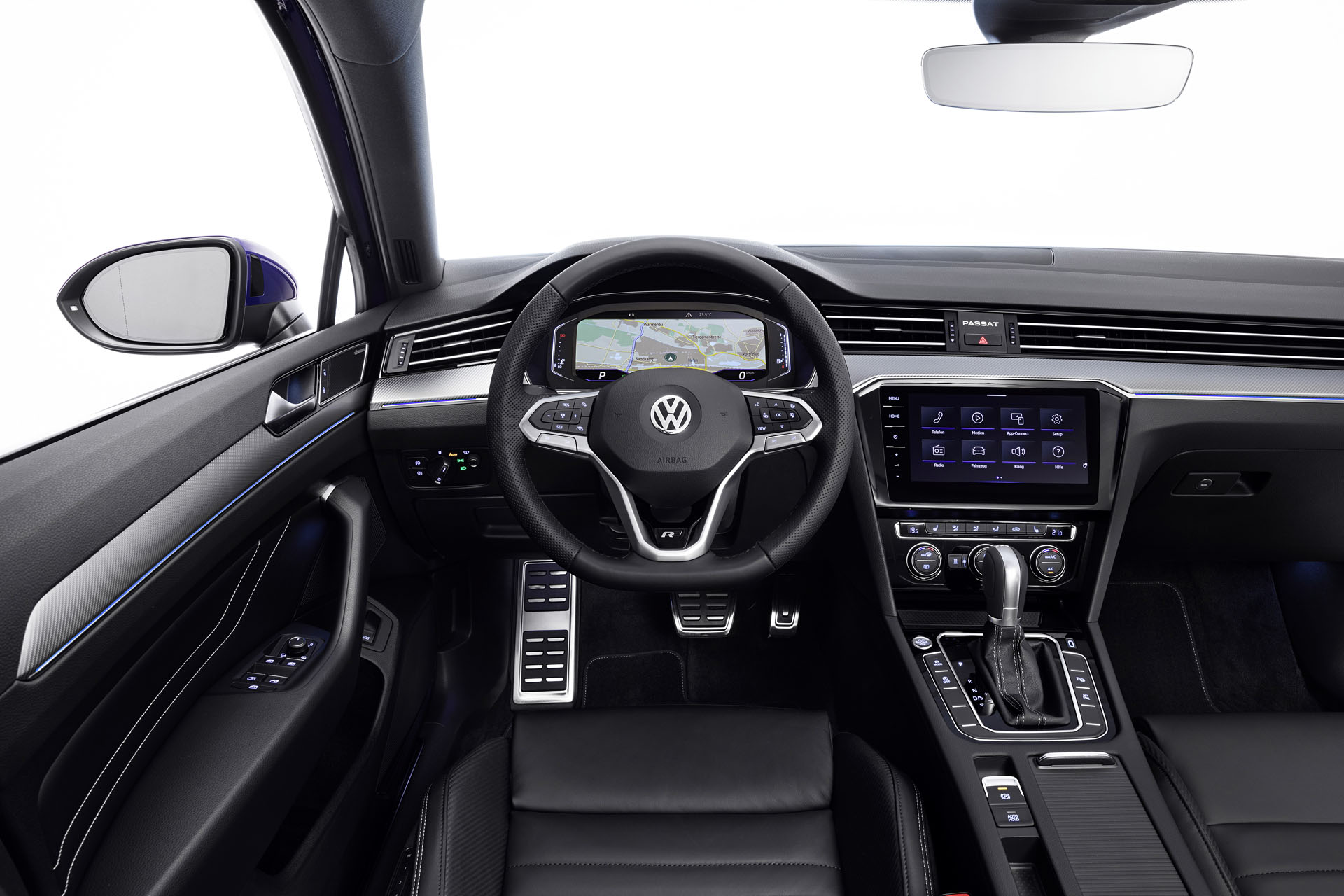 volkswagen_passat_r-line_variant_96